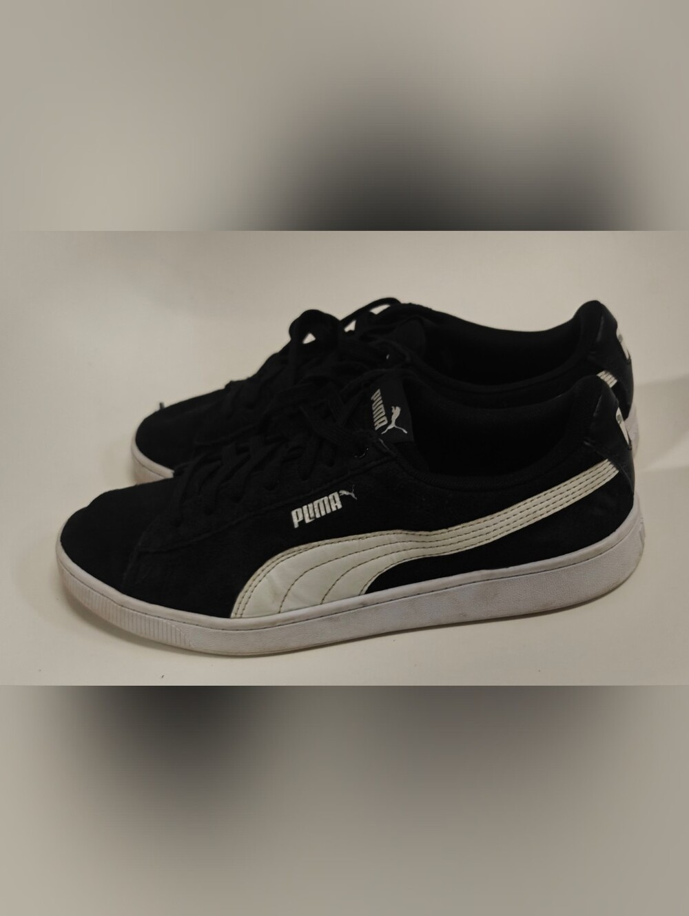 PUMA Suede Classic Youth Sneakers Women’s Size 9 Black Suede Casual Shoes